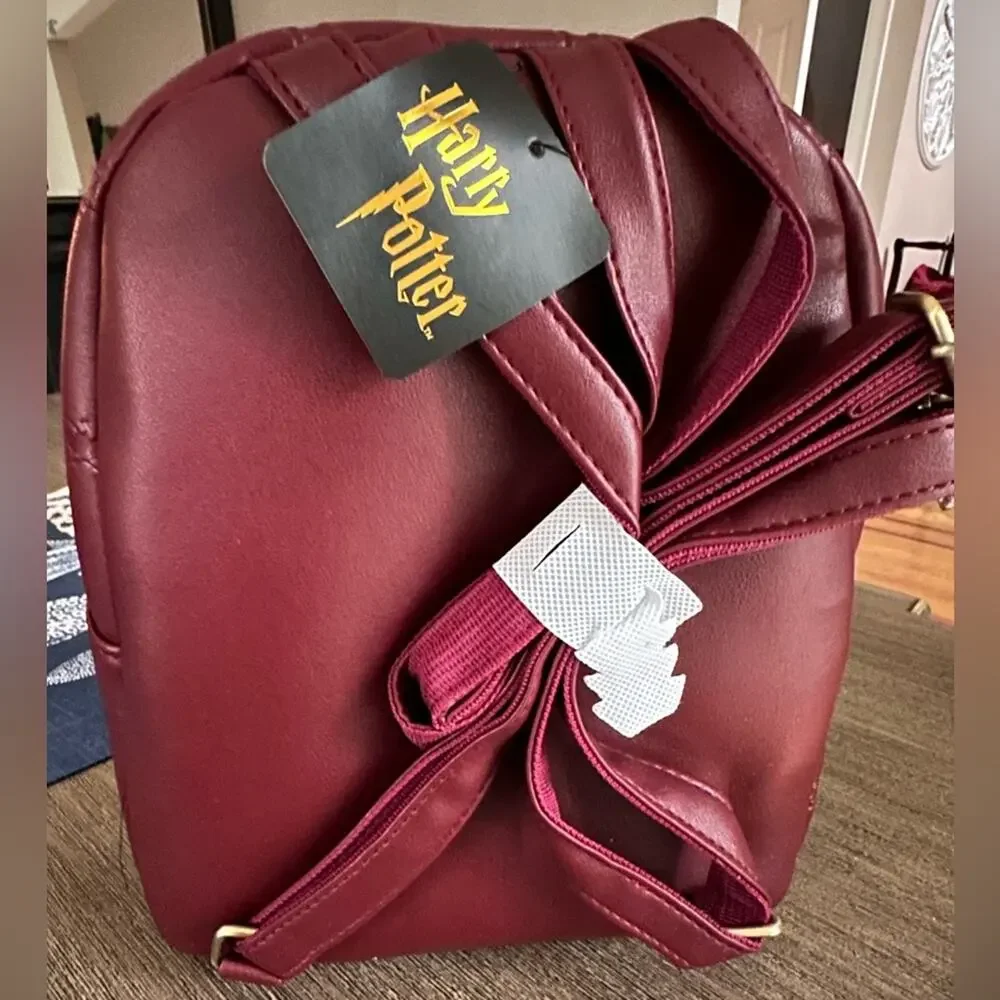 BIOWORLD Women's Harry Potter Gryffindor Mini Burgundy Backpack Nwt